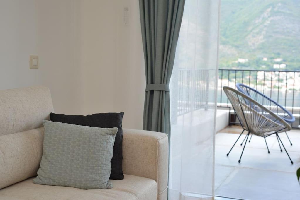 Appartamento Design Flat With Impressive Boka Bay View Cattaro Esterno foto