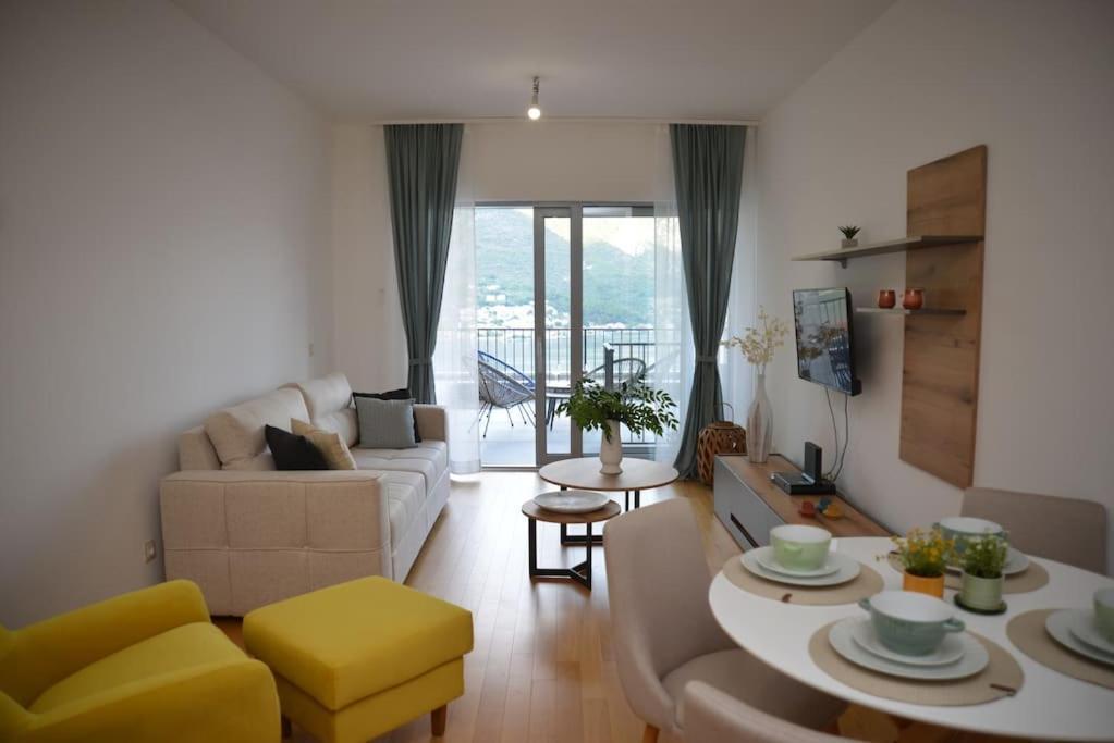 Appartamento Design Flat With Impressive Boka Bay View Cattaro Esterno foto