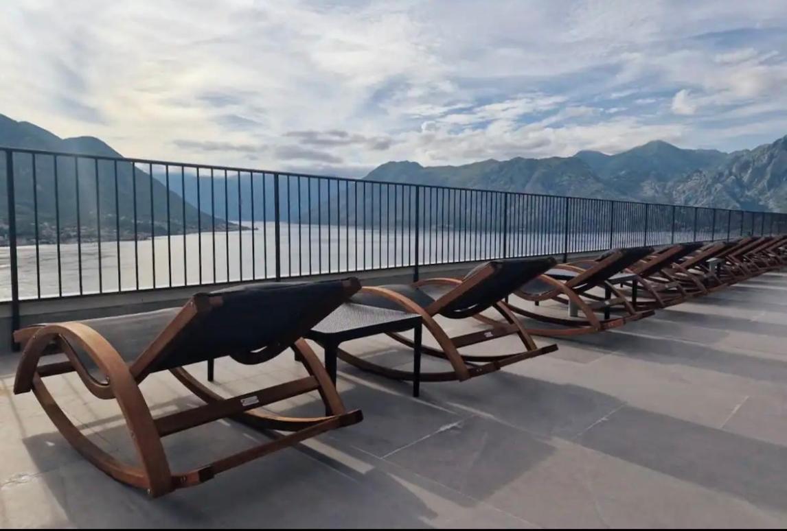 Appartamento Design Flat With Impressive Boka Bay View Cattaro Esterno foto